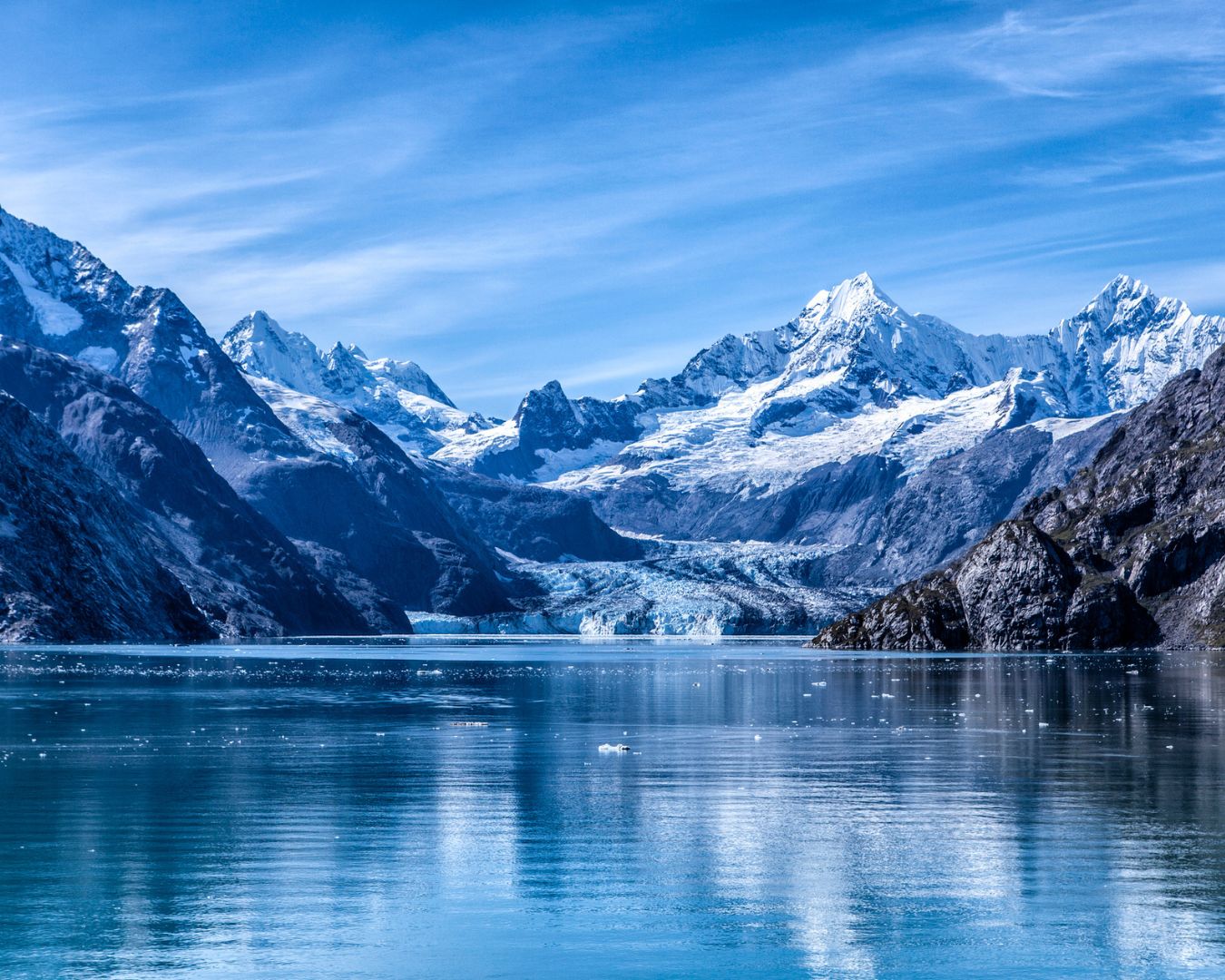 alaskan snowy mountains