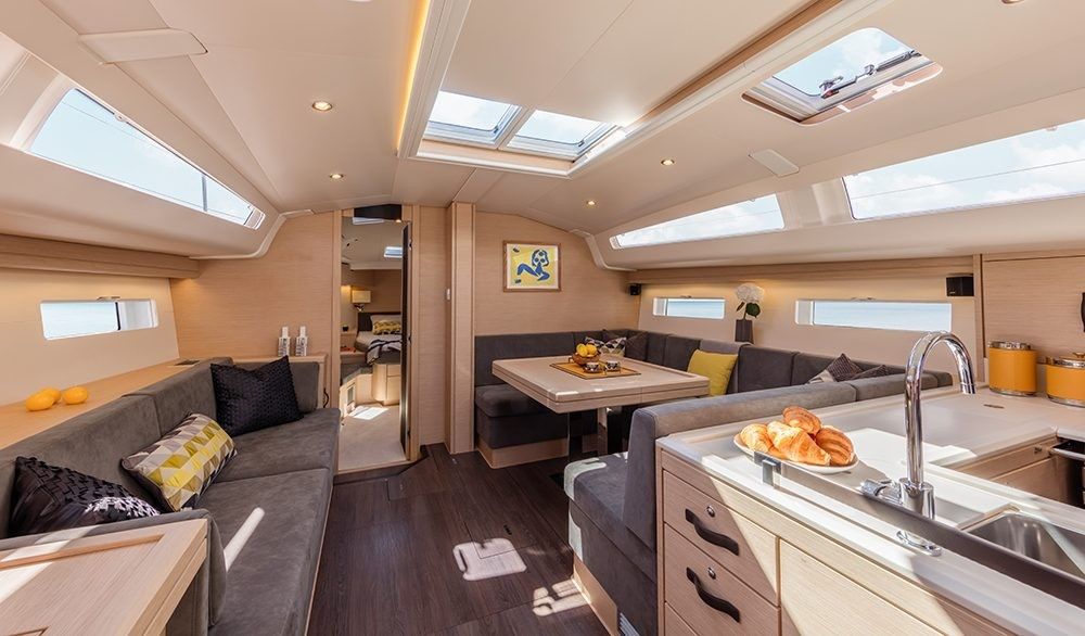 Jeanneau 51 Salon