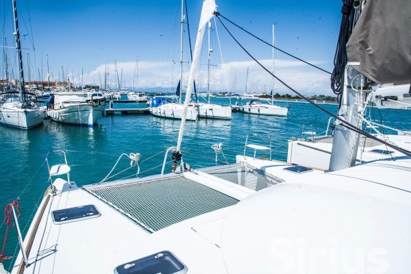 Bareboat Catamaran SIRIUS Photos and Images Boatbookings